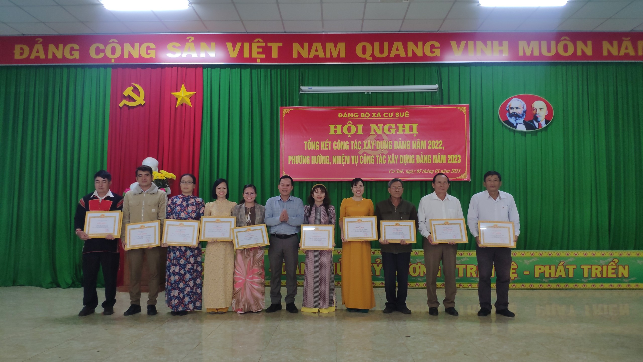 Tong ket dang bo cu sue 10